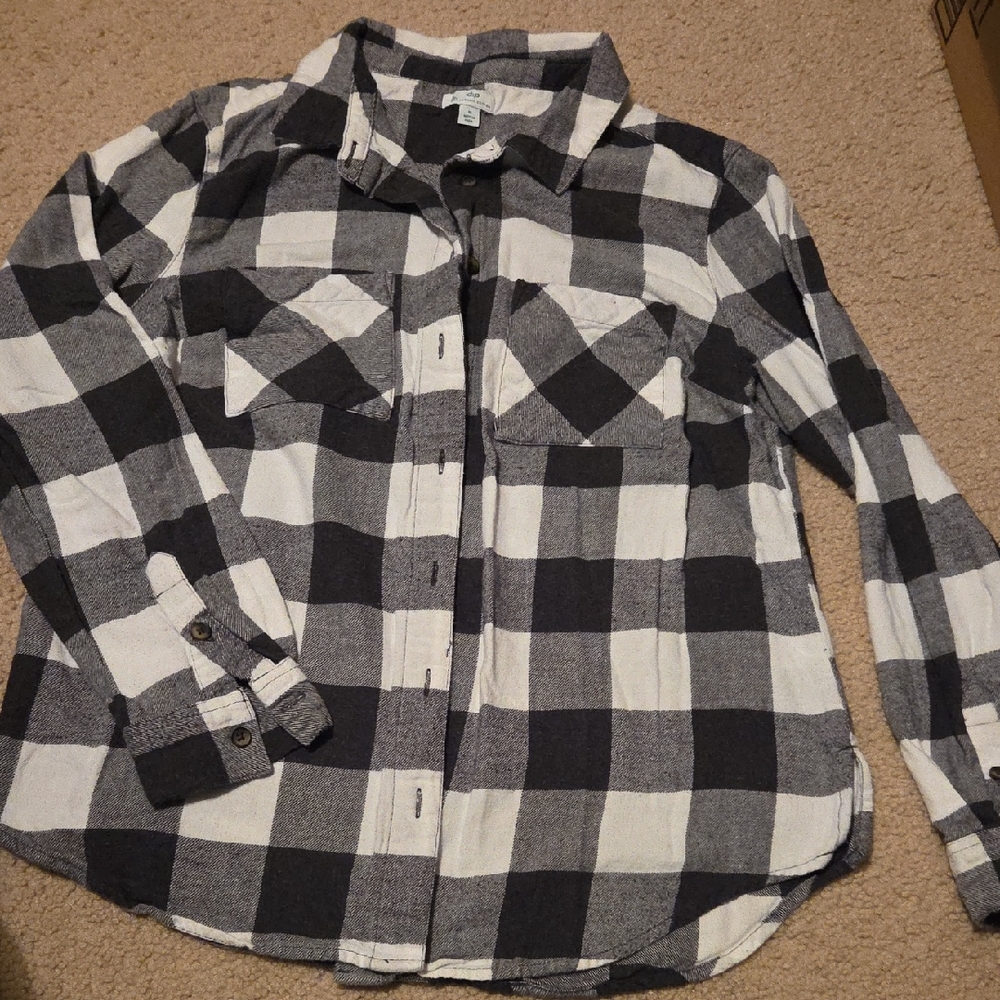 Black and White Plaid Button-Up Shirt